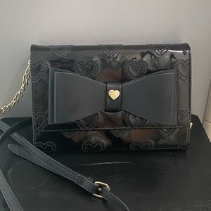 Betsey Johnson crossover handbag